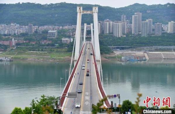 萬州長江二橋工程用<a href=http://www.zjkgdy.cn target=_blank class=infotextkey>厚壁無縫鋼管</a>由我公司生產制造